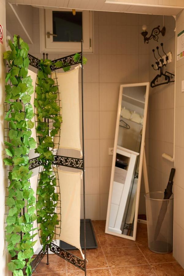 Downtown Secret Apartment Загреб Екстер'єр фото